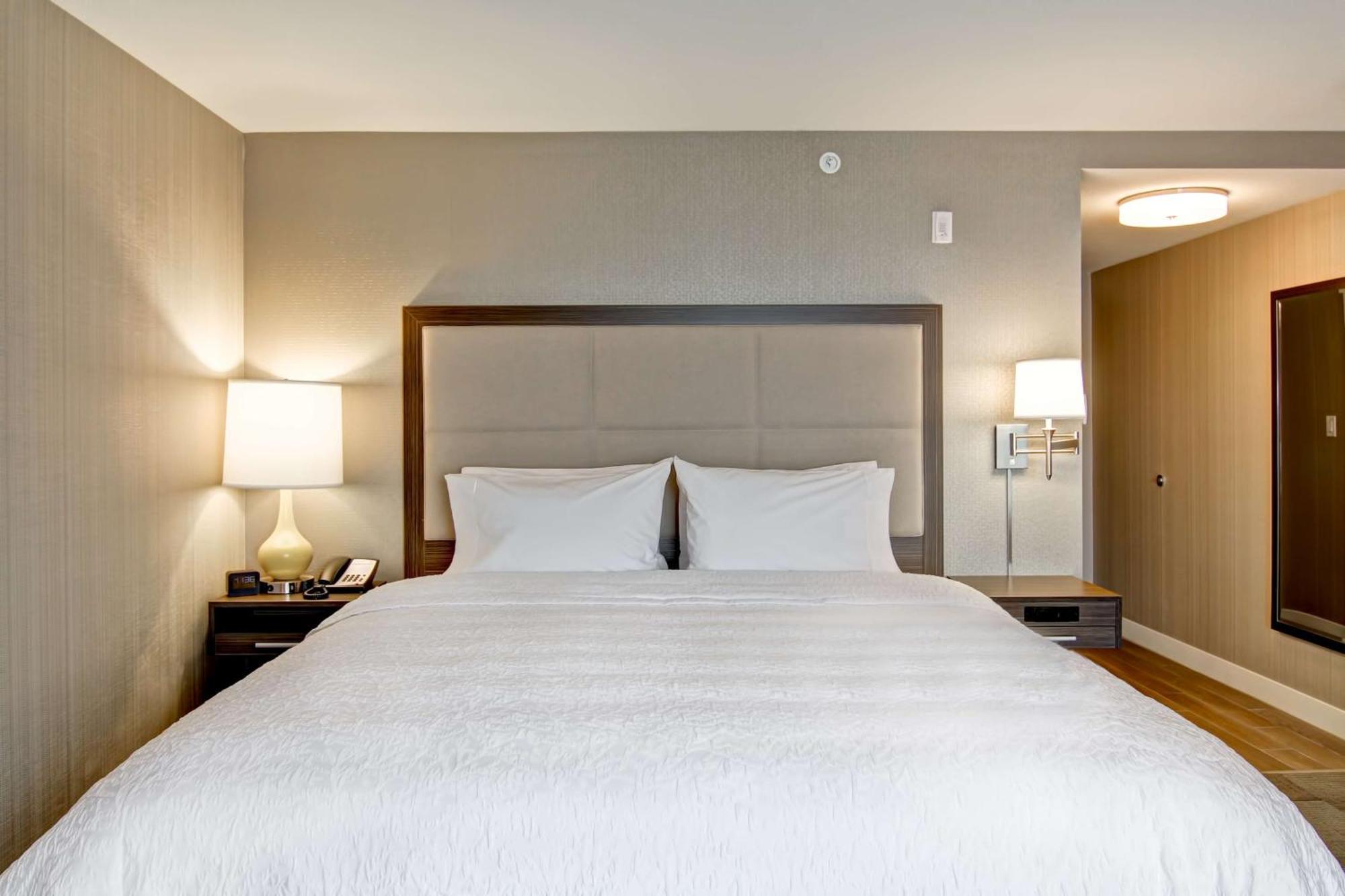 Hampton Inn & Suites By Hilton Saskatoon Airport Екстер'єр фото